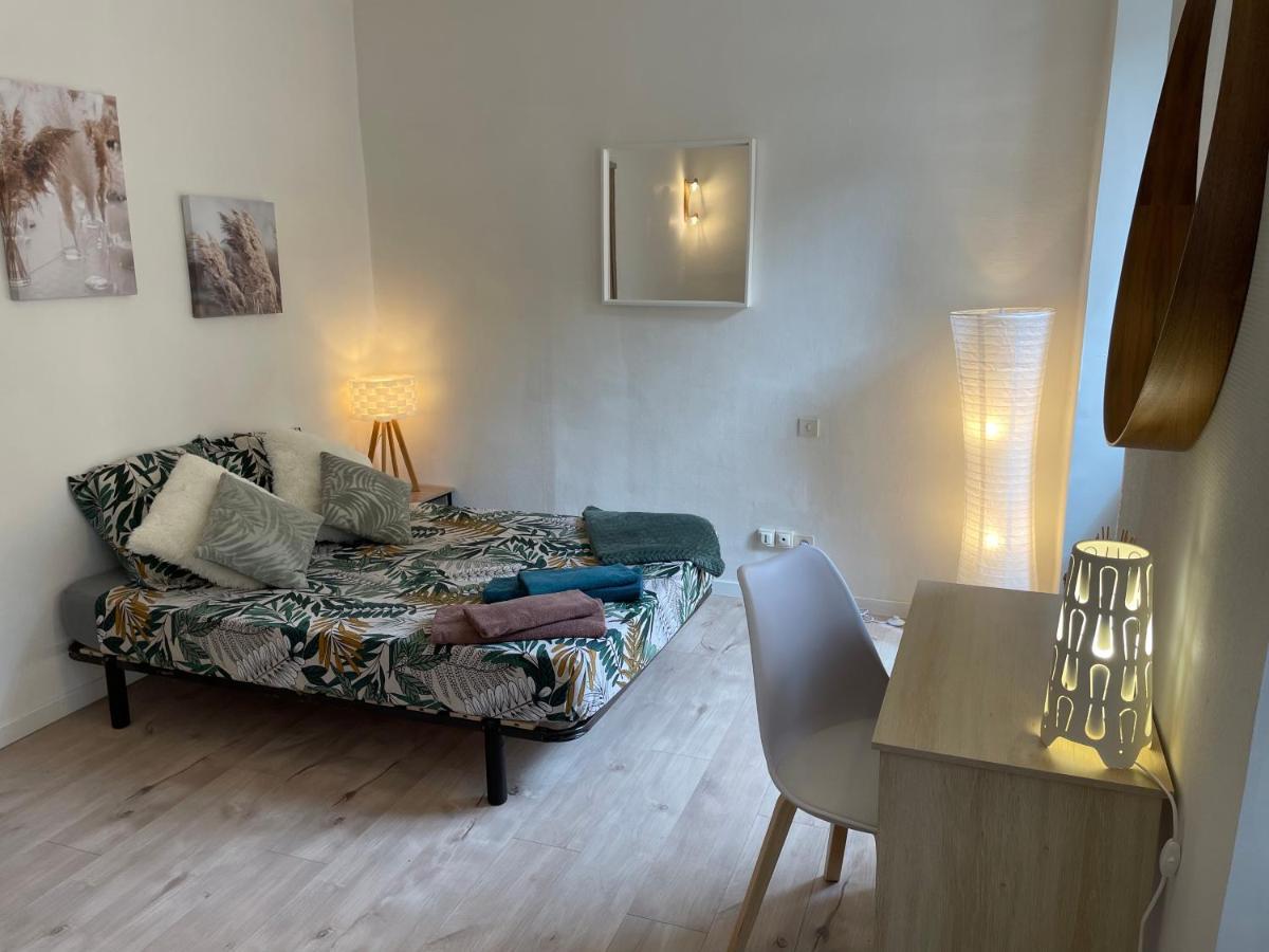 شقة T2 Plein Centre Au 1Er Etage Avec Parking Prive مييو المظهر الخارجي الصورة