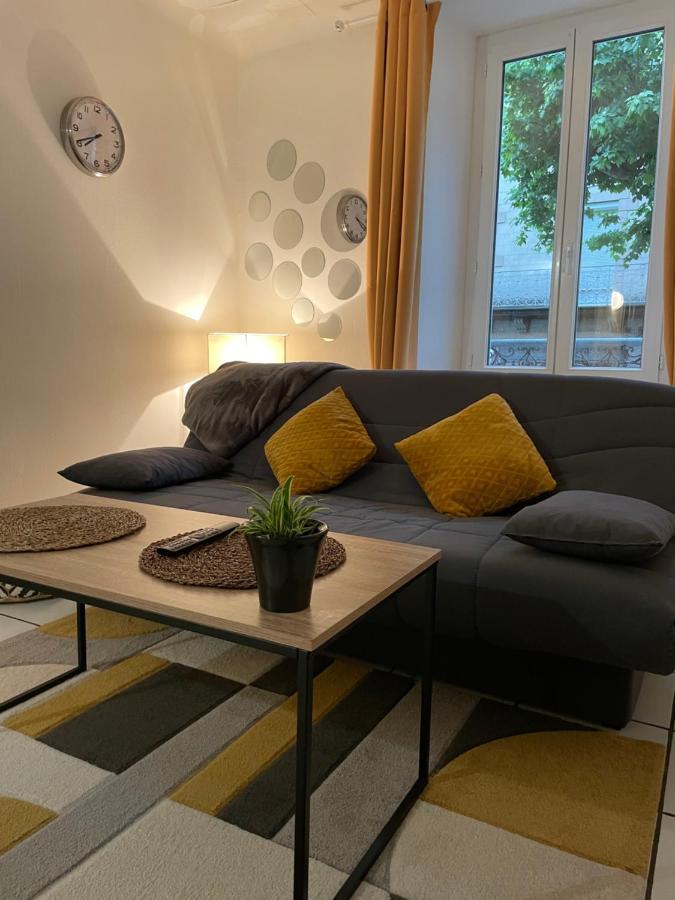 شقة T2 Plein Centre Au 1Er Etage Avec Parking Prive مييو المظهر الخارجي الصورة