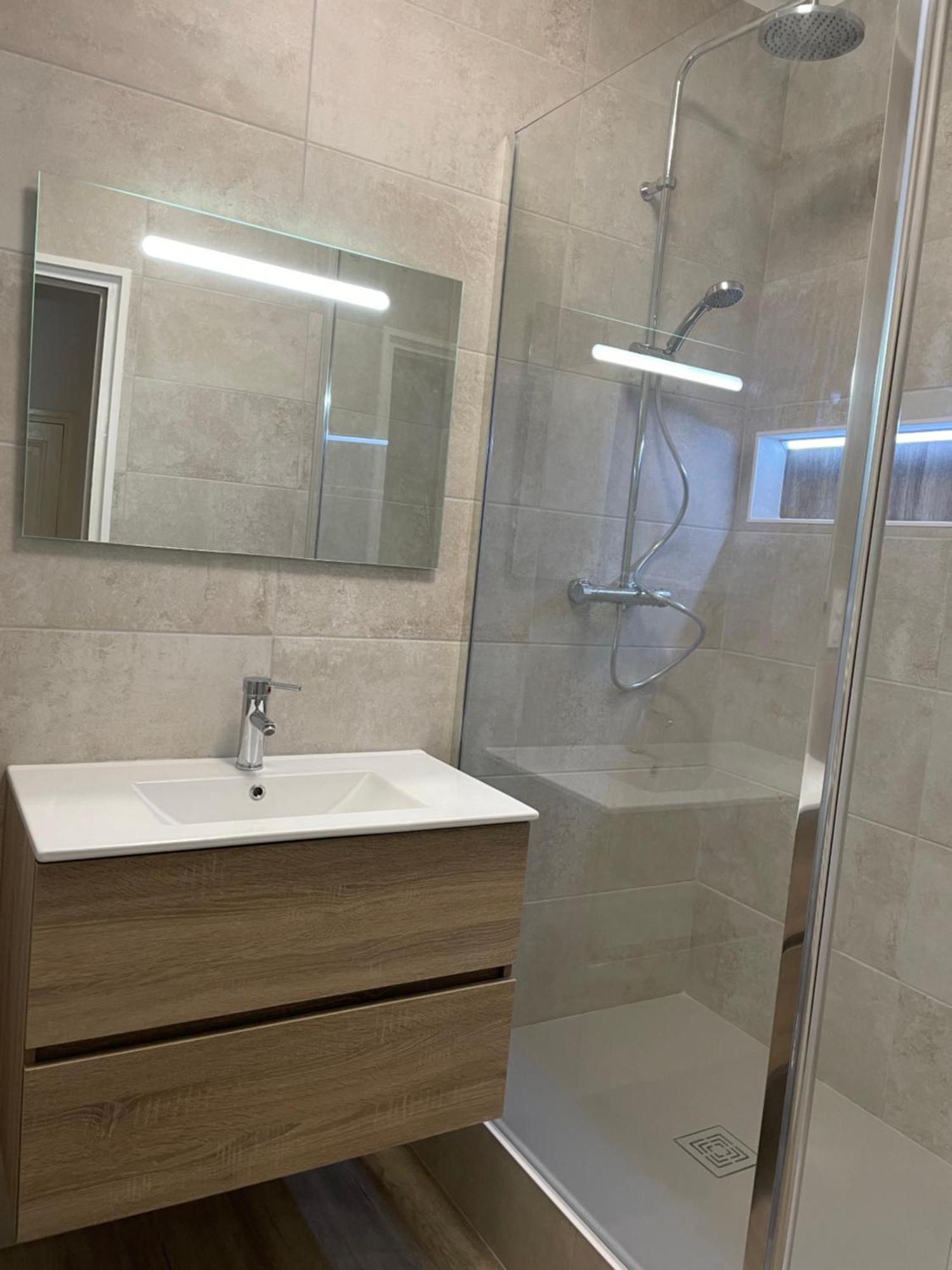 شقة T2 Plein Centre Au 1Er Etage Avec Parking Prive مييو المظهر الخارجي الصورة